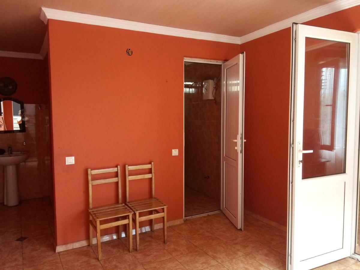 Julia Guest House Kobuleti Extérieur photo